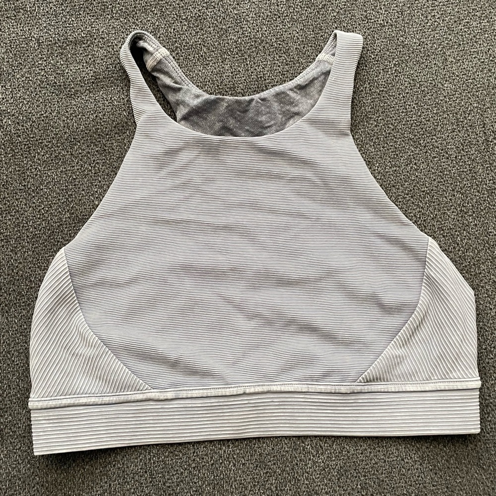 lululemon High Neck ribbed sports bra size 6